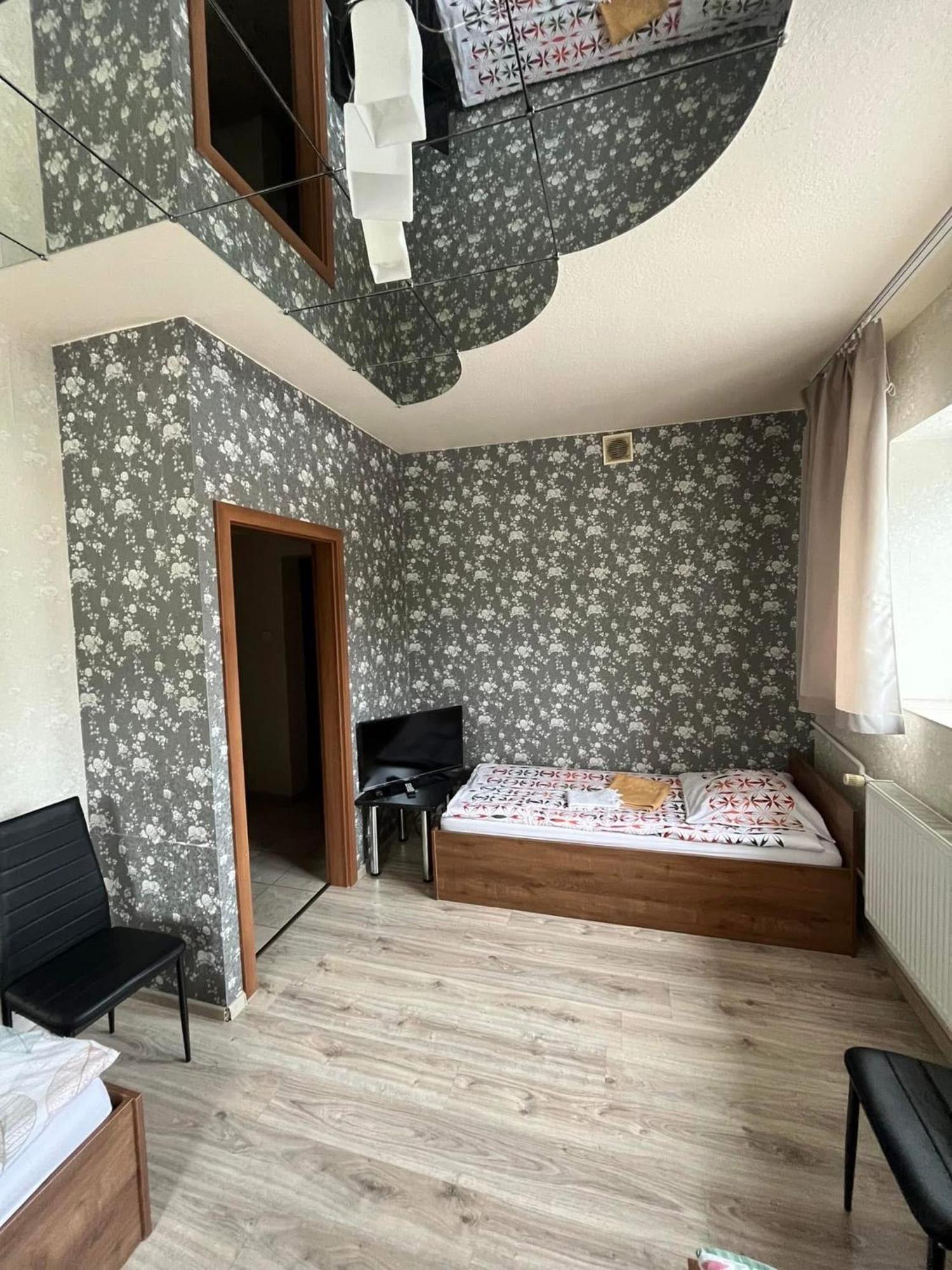 Zajazd Lesny Zakatek Dawniej Zajazd Don Kichot Lódź Exterior foto