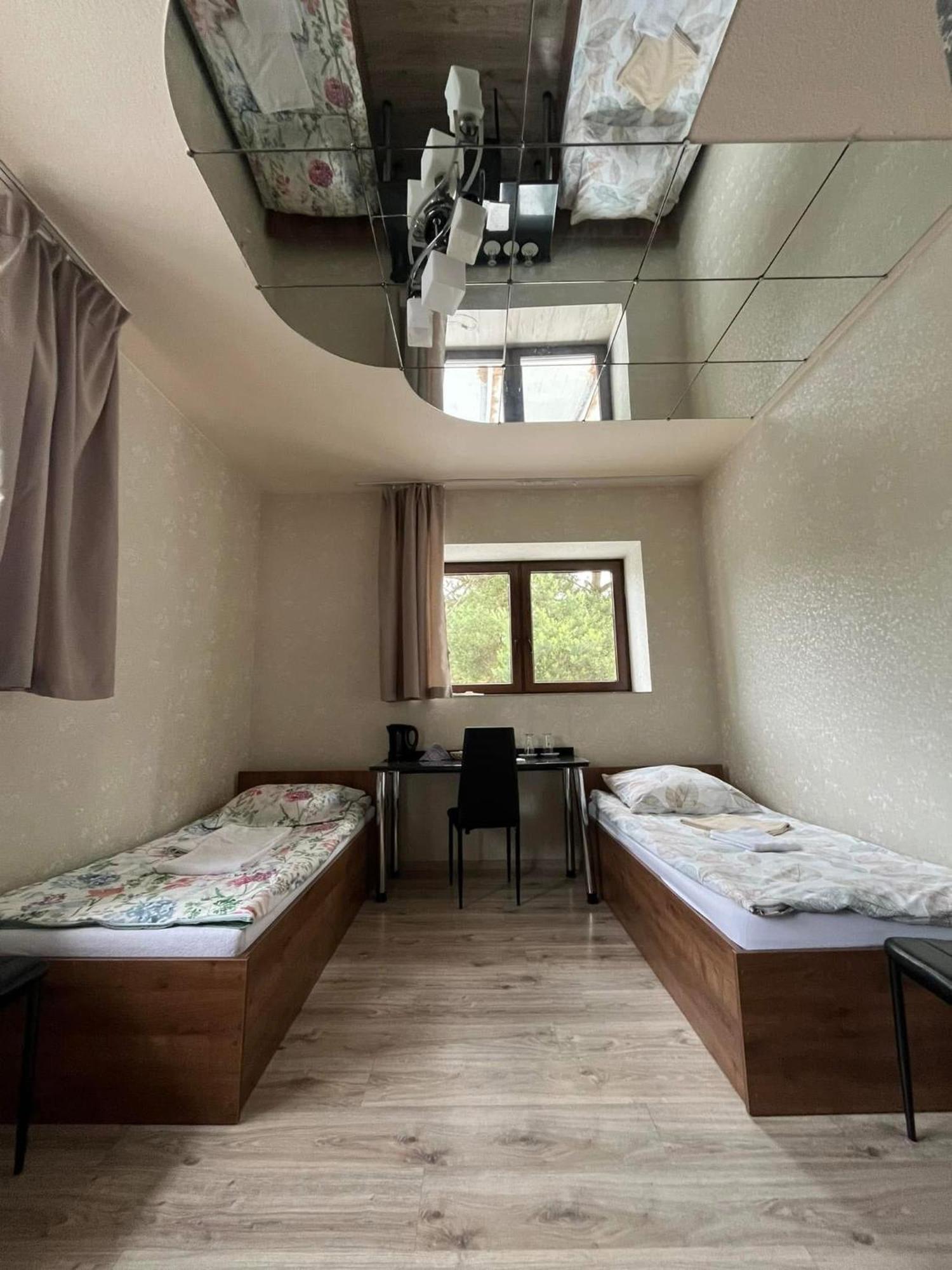 Zajazd Lesny Zakatek Dawniej Zajazd Don Kichot Lódź Exterior foto